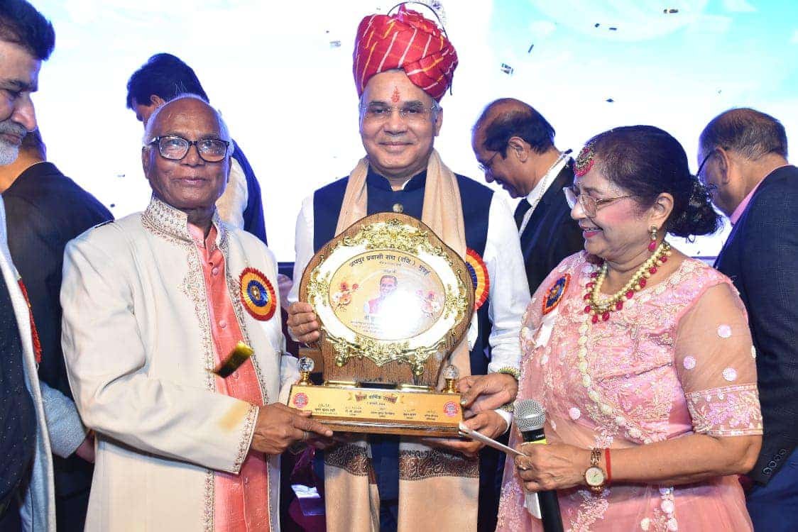 Sunil Kothari Honored with Prestigious Jaipur Shree Award During Varshik Utsav's 17th Celebration
